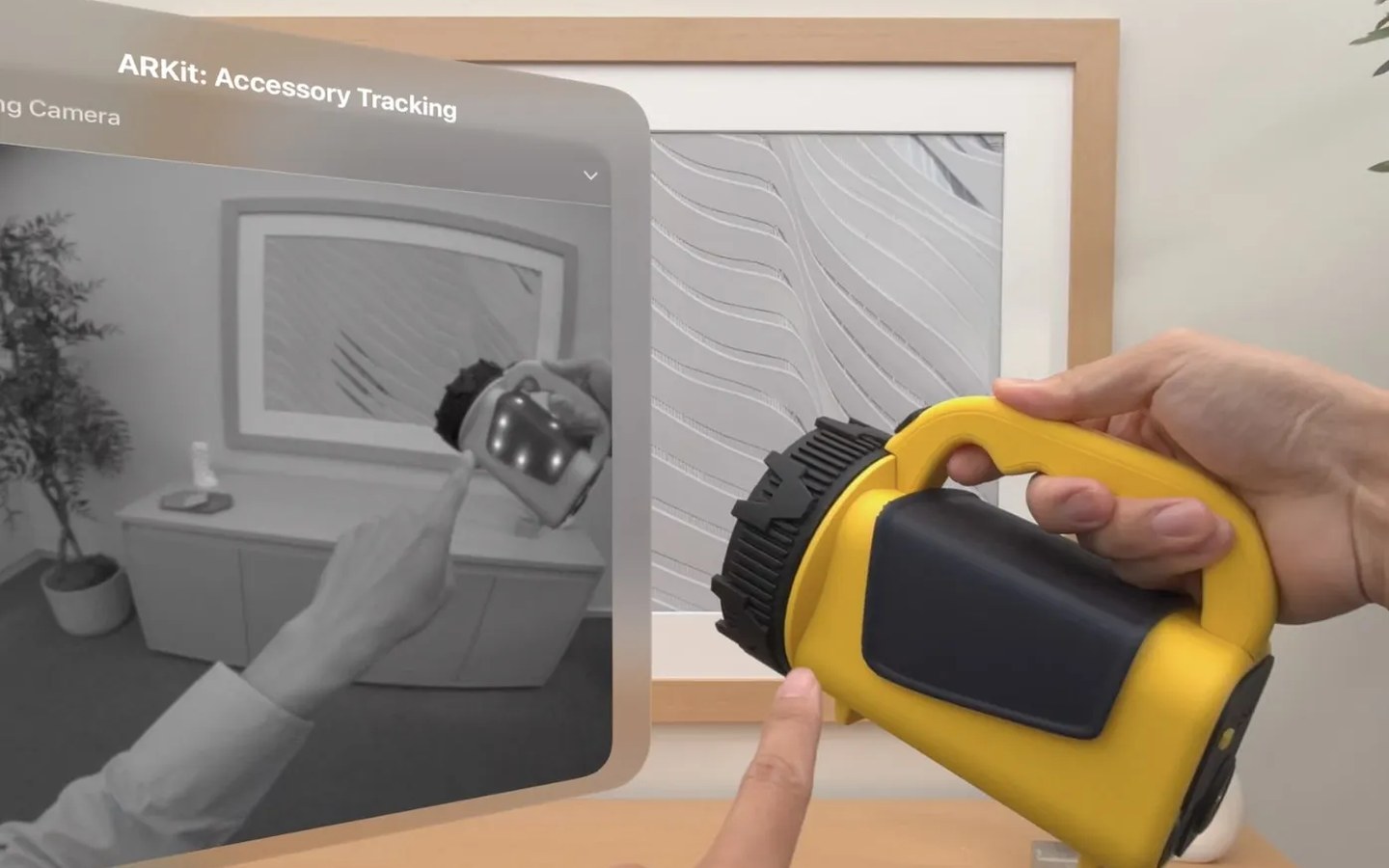 Article image for Apple Enables Third-party Motion Controllers & Tracked Accessories in visionOS 27