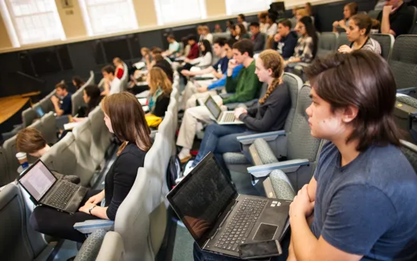 Article image for How U.S. Universities Are Preparing Students for an AI-Powered Future with Google Tools