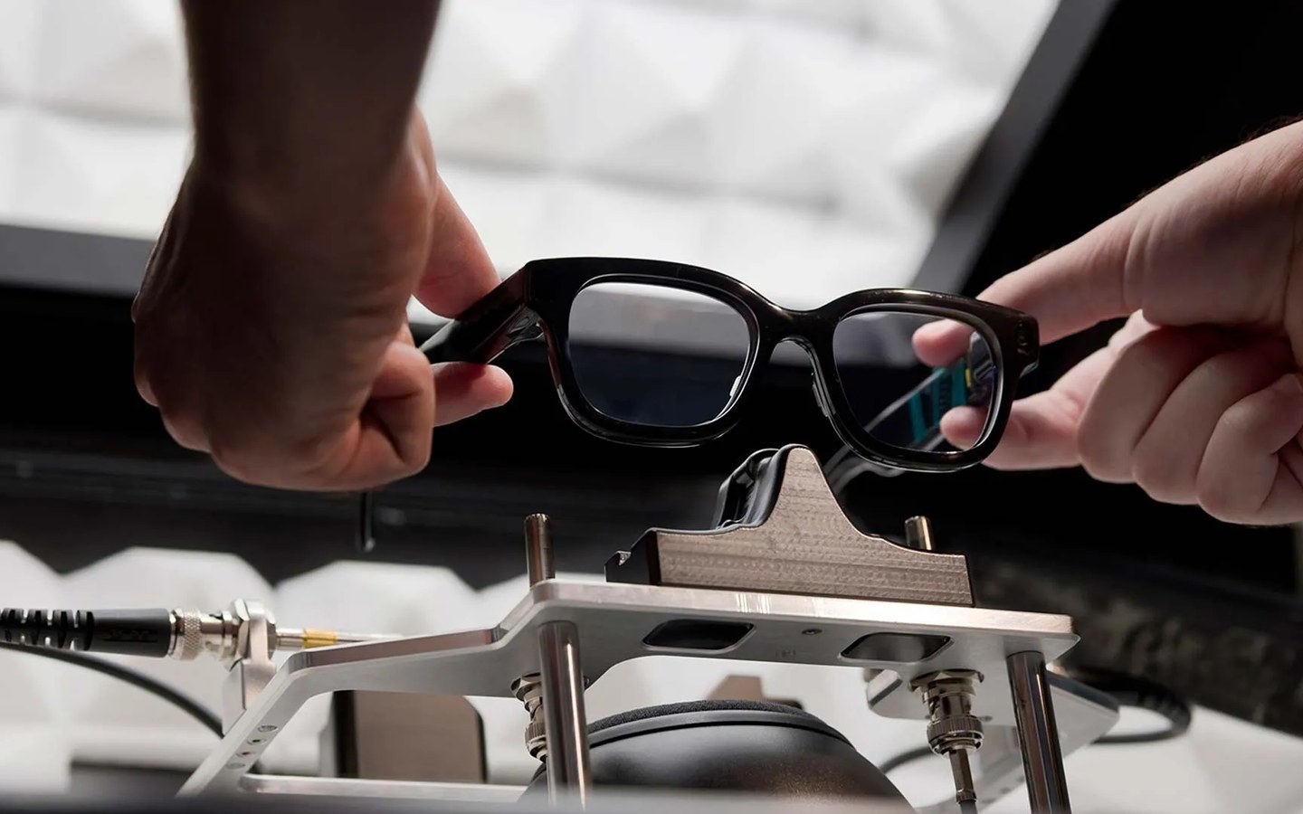 Article image for Magic Leap Cuts Nearly 200 Jobs as AR Pioneer Pivots Into Waveguide Supplier