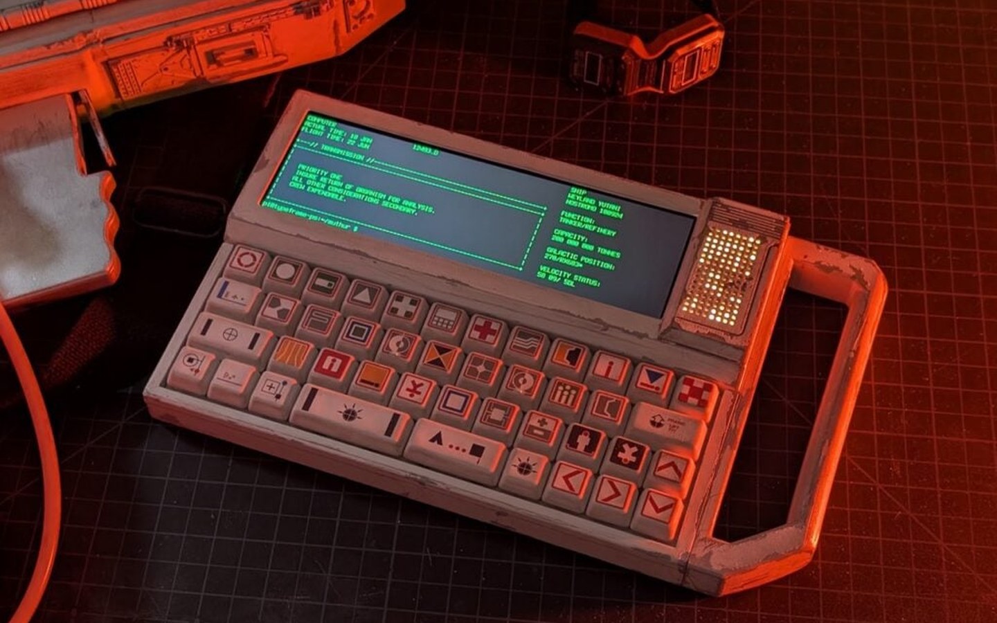 Article image for Typeframe PS-85 cyberdeck