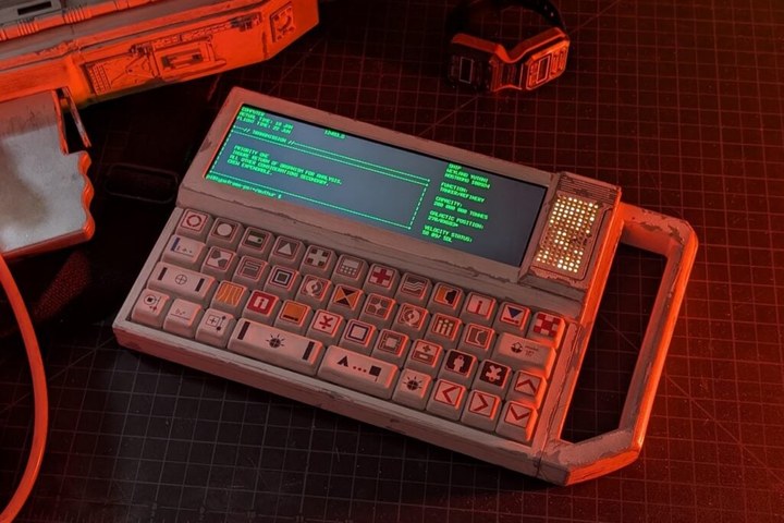 Article image for Typeframe PS-85 cyberdeck